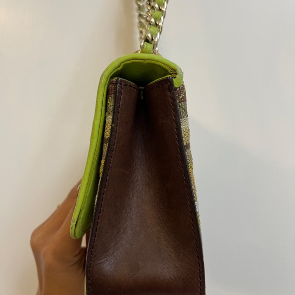 Moschino Cheap and Chic Pineapple Chain Shoulder Bag – Green & Brown Stripes - Picture 5 of 16